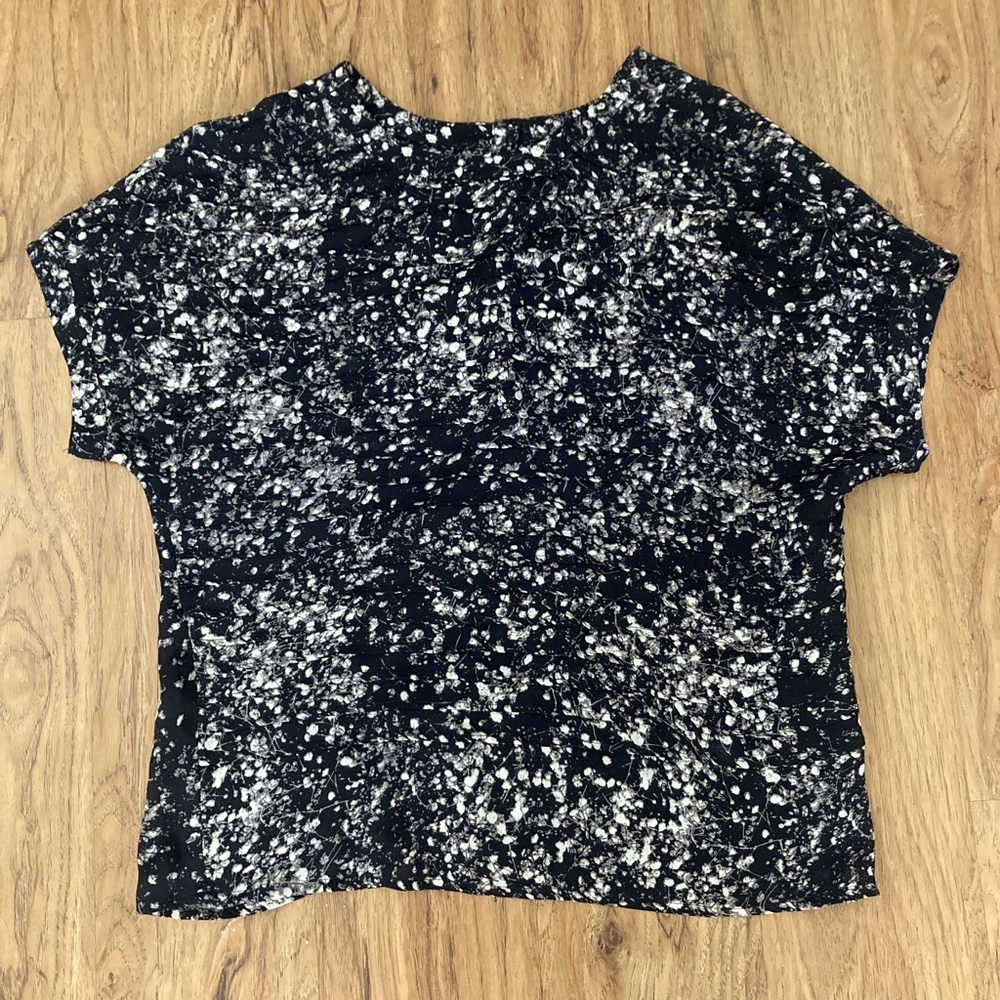 No. 6 Store Graphic Flowers Button Back Silky Top